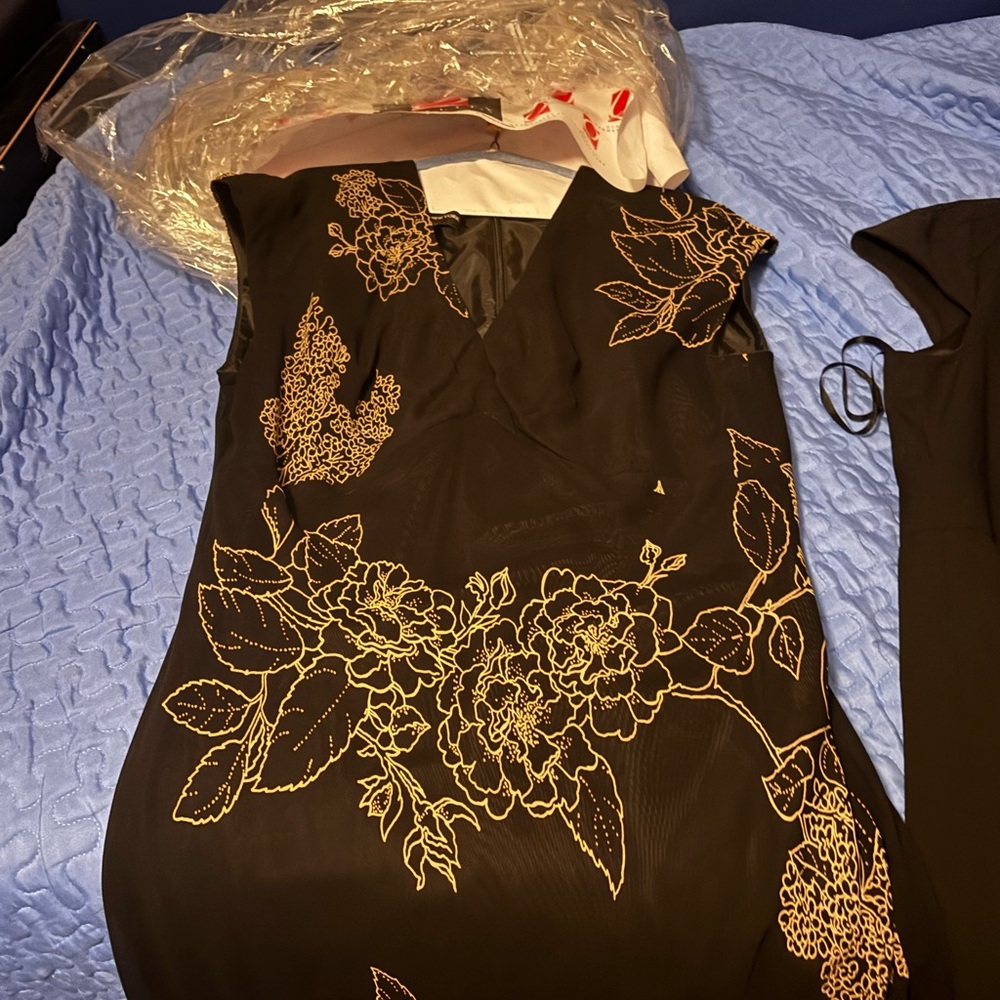 Jones New York Black and Gold Sheath Maxi Dress